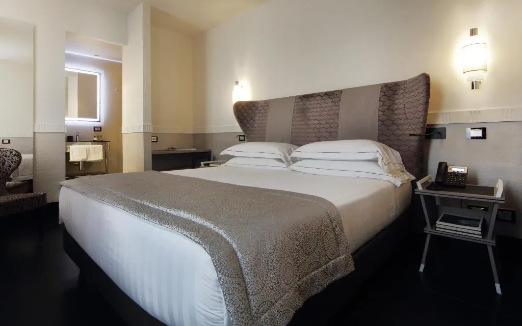 Double or Twin SUPERIOR Room, Unica Suites Roma, Rome