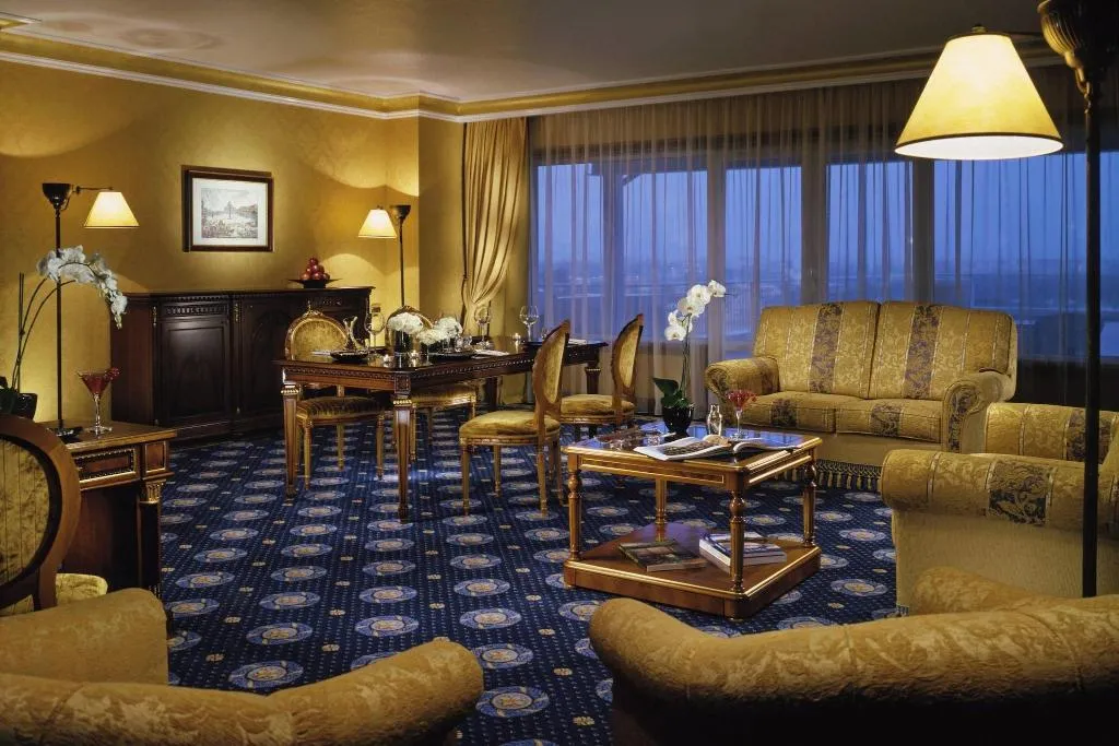 SUITE Presidential Room, Marriott Hotel Rome Park, Rome