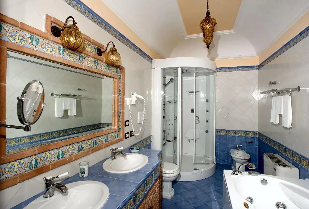 JUNIOR SUITE STANDARD Room, La Tonnarella, Naples