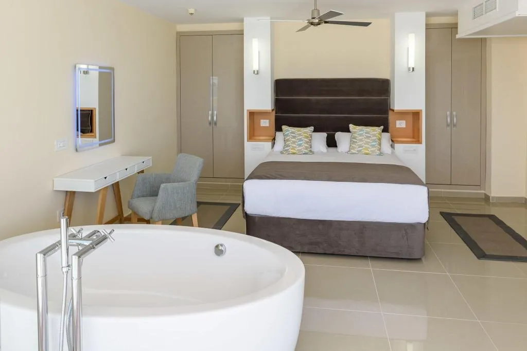 Room, Pearly Grey Ocean Club Apartments & Suites, Tenerife