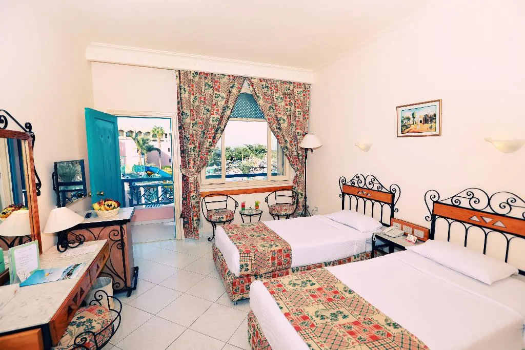 FAMILY ROOM SEA VIEW Room, Le Pacha Resort, Red Sea Riviera