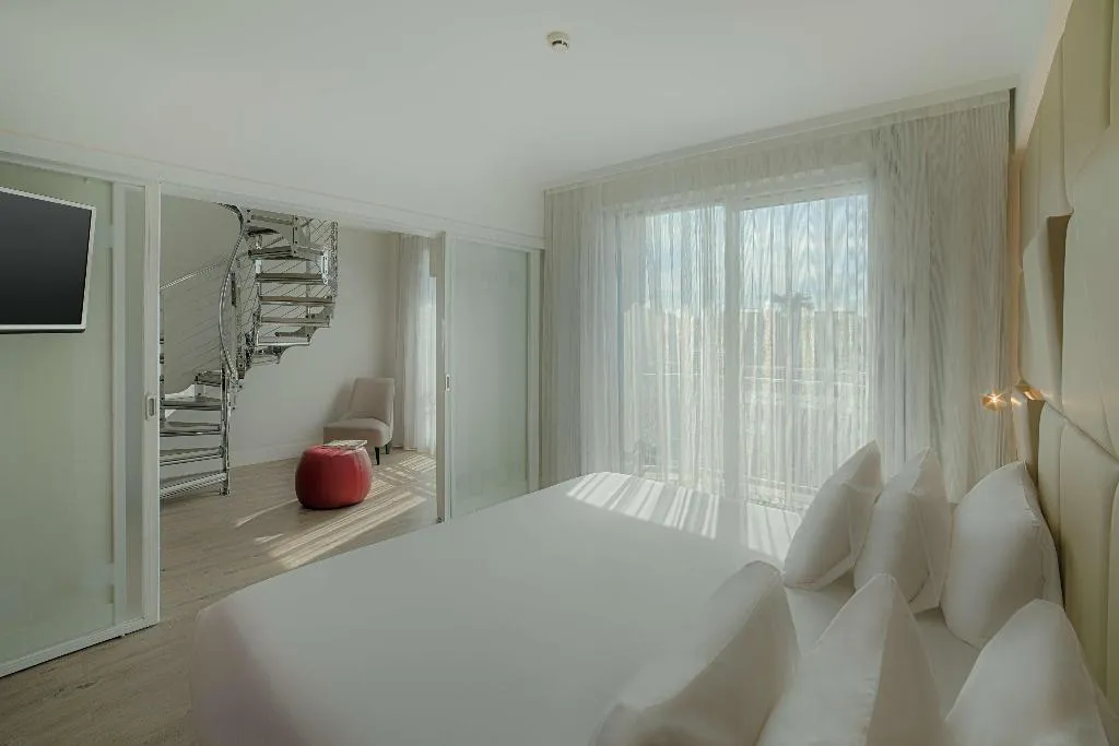 SUITE DUPLEX Room, NH Collection Roma Centro, Rome