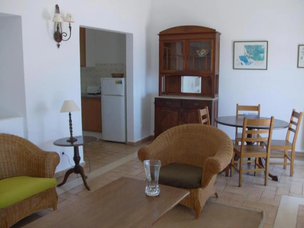 VILLA POOL VIEW TWO BEDROOMS Room, Porto Dona Maria, Algarve