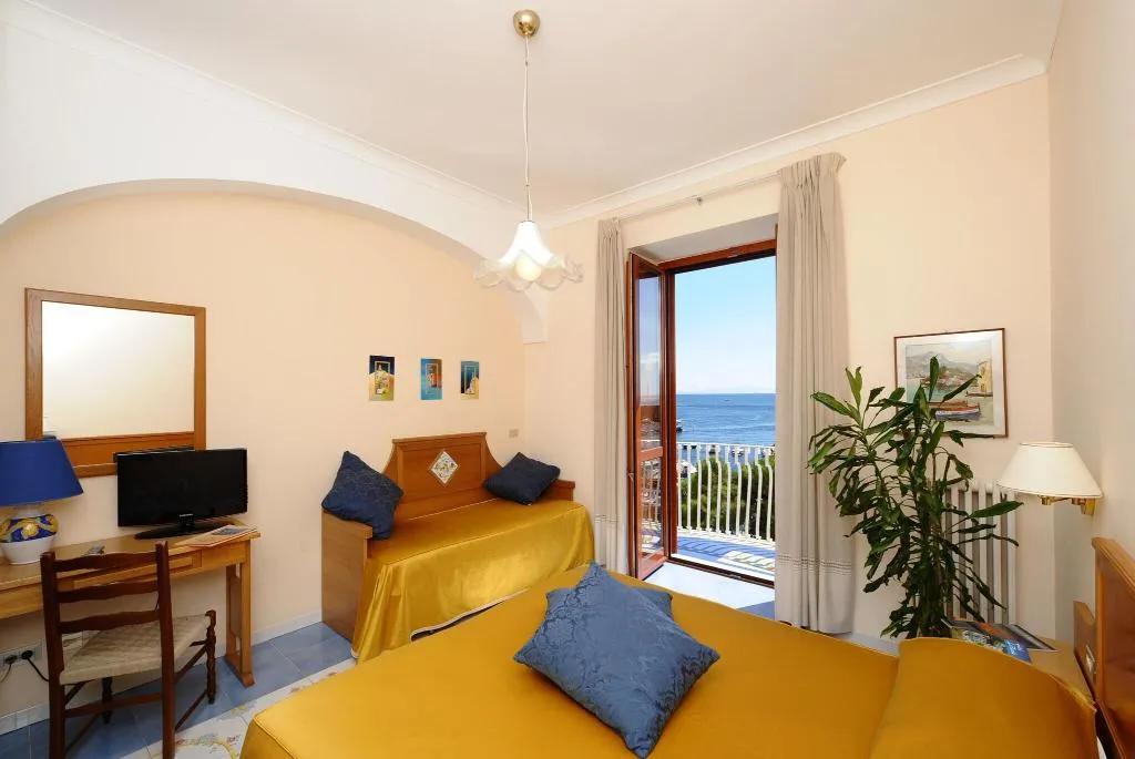 Double or Twin SUPERIOR OCEAN VIEW Room, La Bussola, Naples