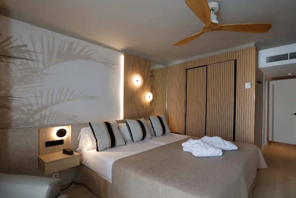 SINGLE STANDARD Room, BG Caballero, Majorca