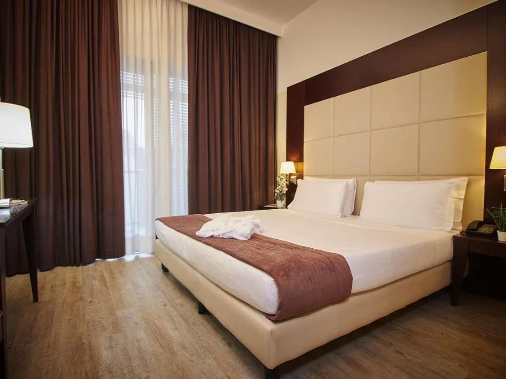 Room, iH Hotels Milano Watt 13, Milan