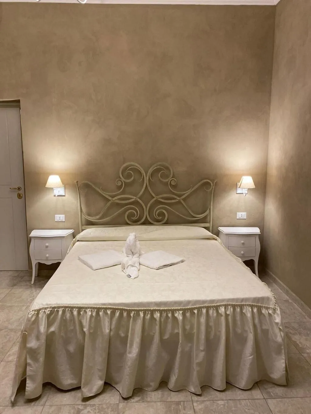 Room, Boutique Hotel Calais Milano, Milan