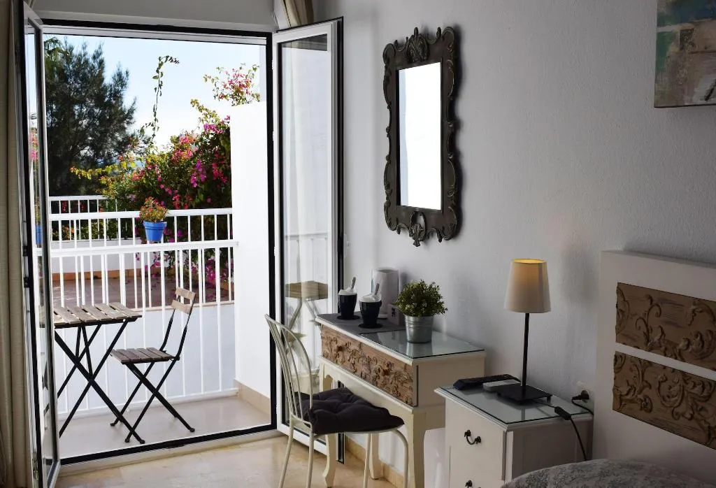 Room, Hostal Tres Soles, Costa Del Sol