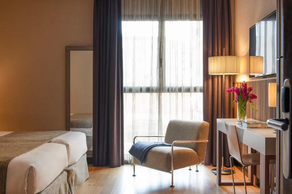 TRIPLE STANDARD Room, Villa Emilia, Barcelona