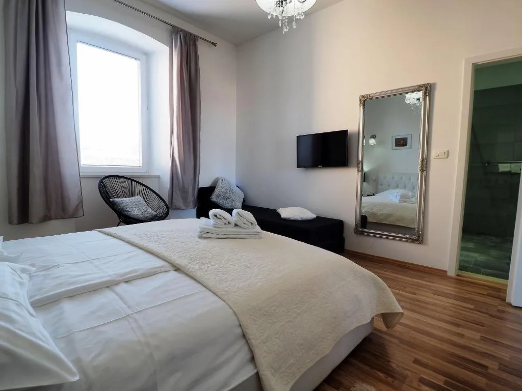 Room, Captain Emo City Apartments, Istria