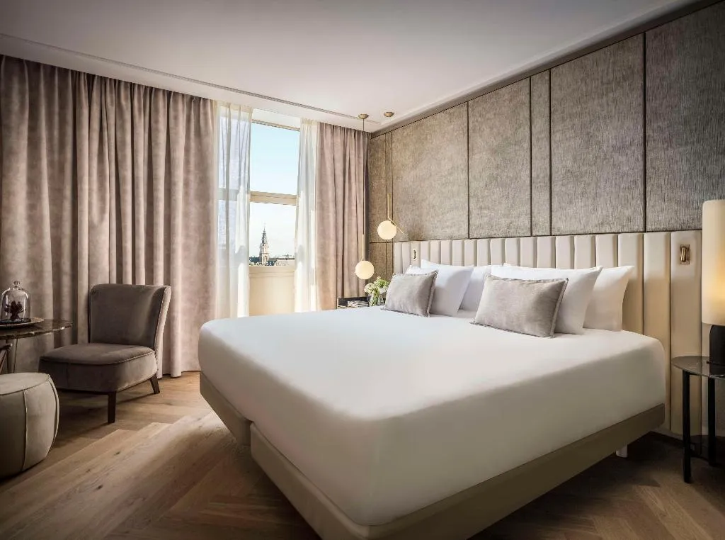Double or Twin DELUXE Room, Anantara Grand Hotel Krasnapolsky Amsterdam, Amsterdam