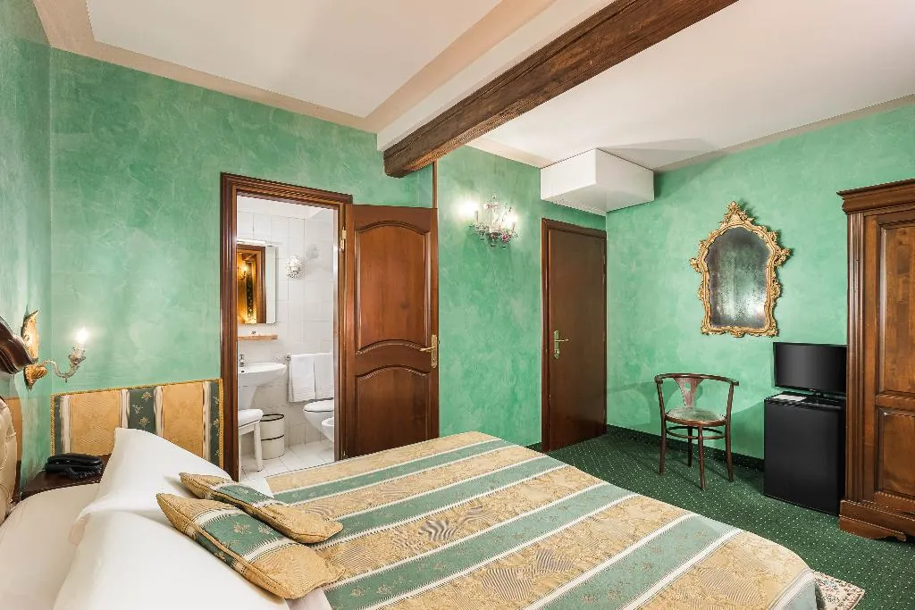 Double or Twin SUPERIOR Room, Marconi, Venice