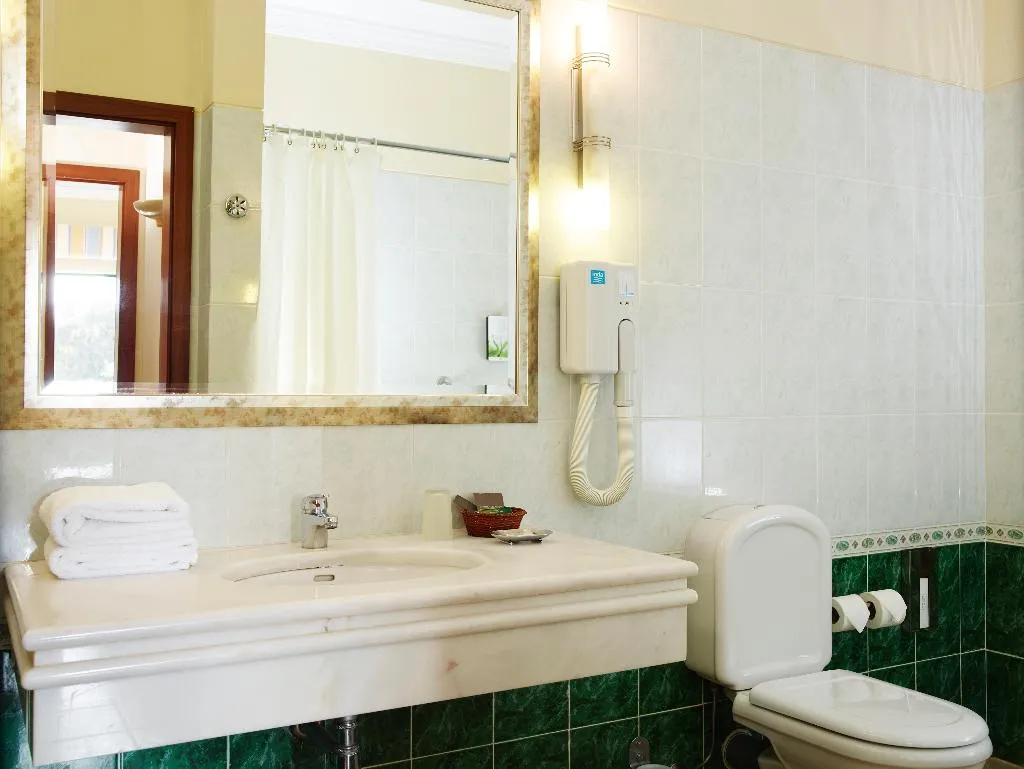 APARTMENT POOL VIEW Room, voco Formosa Park - Algarv, Algarve