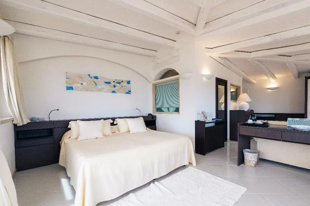 SUITE DELUXE Room, Punta Est, Olbia