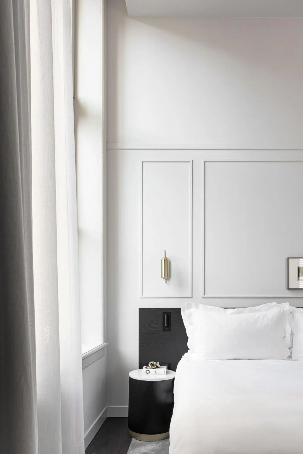 DOUBLE SUPERIOR KING BED Room, Pillows Maurits At The Park, Amsterdam