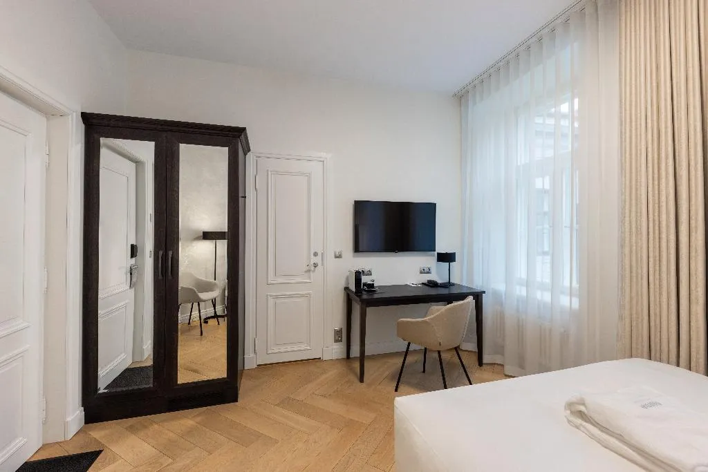 SINGLE DELUXE Room, Nunne Boutique Hotel, Tallinn