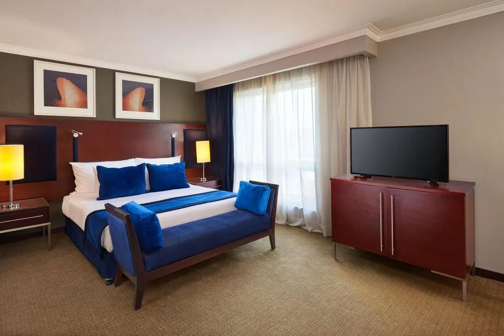 SUITE KING SIZE BED Room, Radisson Blu Cairo Heliopolis, Cairo