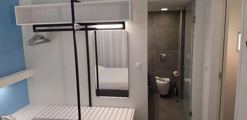 Room, Niriides Hotel, Crete