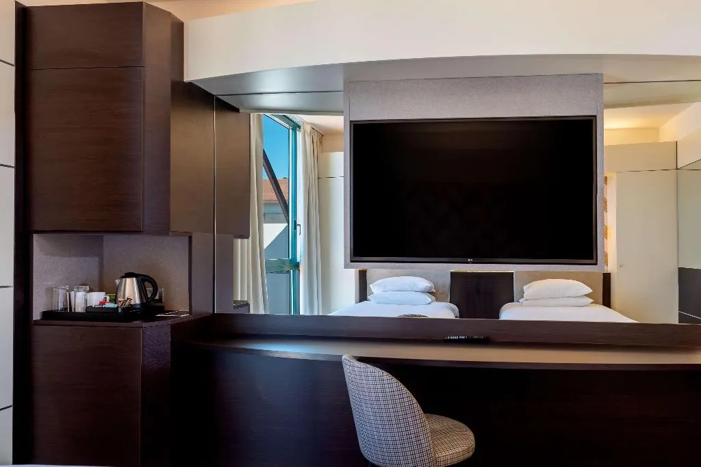 TWIN SUPERIOR Room, Doubletree by Hilton Milan Malpensa Solbiate Olona, Milan