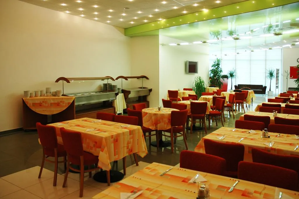 Restaurant, Olympik Artemis, Prague