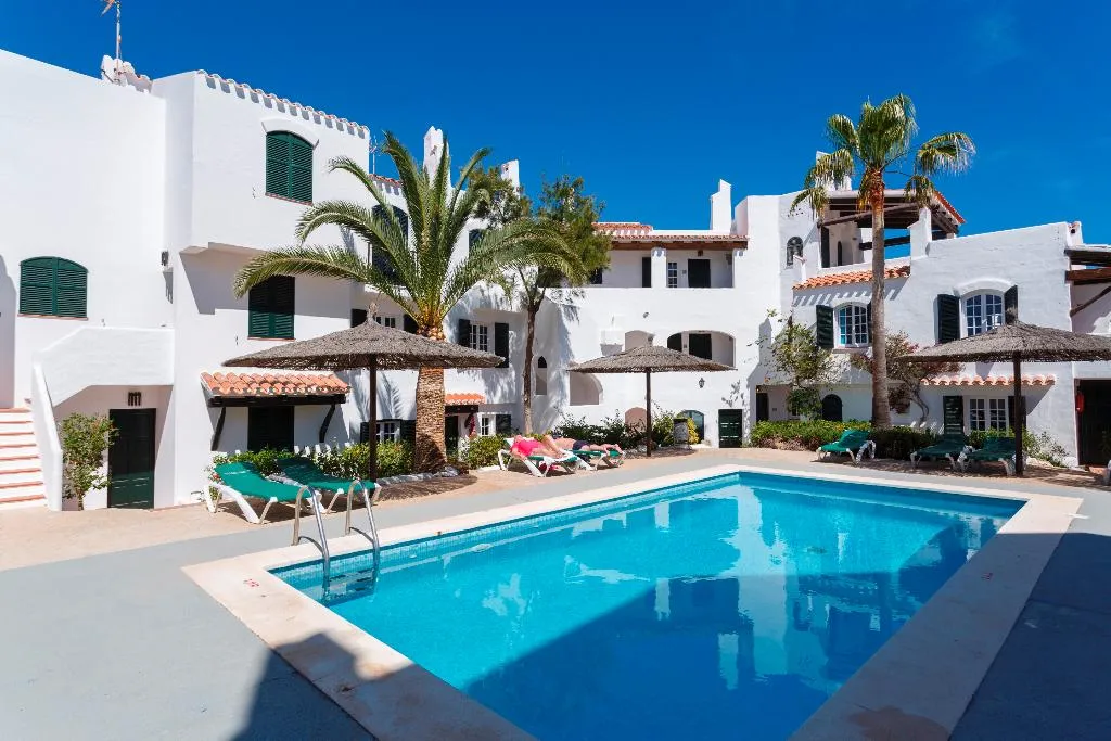 Pool, Carema Garden Village, Menorca