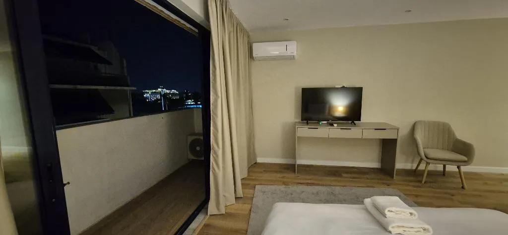 SUITE ONE BEDROOM WITH KITCHENETTE Room, Figleaf Kypseli, Athens