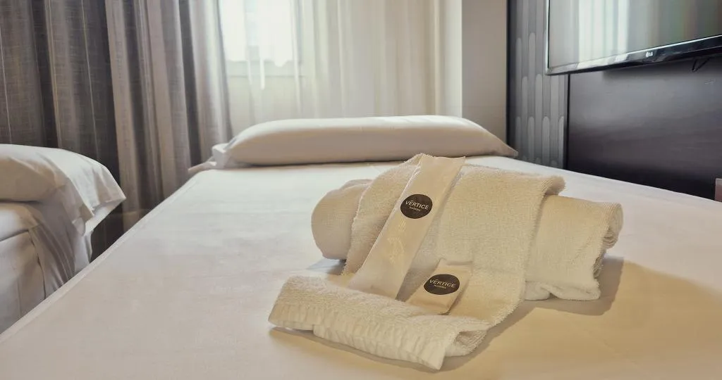 JUNIOR SUITE STANDARD Room, Hotel Vertice Sevilla Aljarafe, Seville
