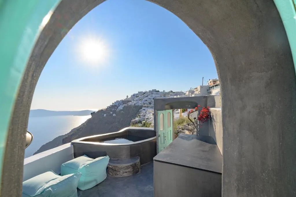DOUBLE SUPERIOR SEA VIEW Room, Sophia Luxury Suites, Santorini