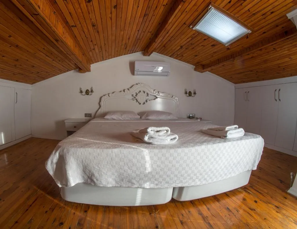 DOUBLE WITH JACUZZI Room, Bugra Alacati - Adults Only, Izmir