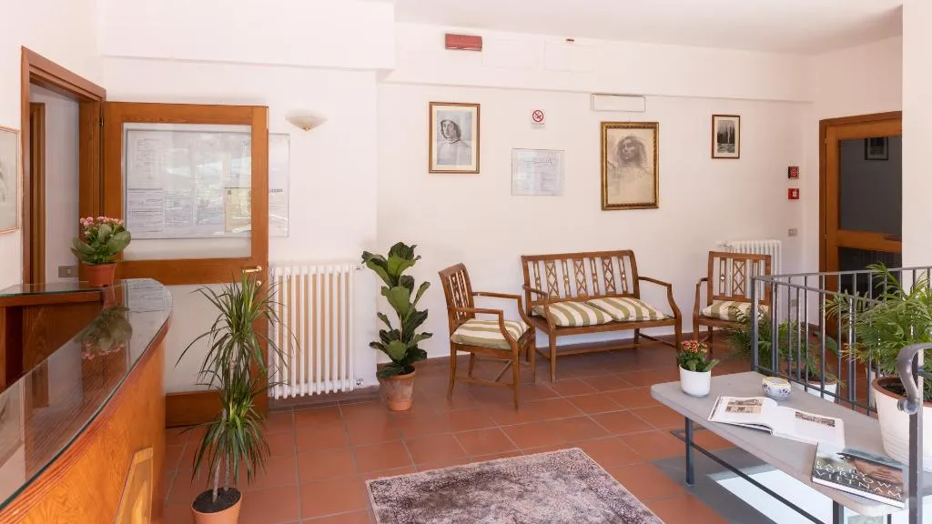 Lobby, Villa Bonelli, Florence