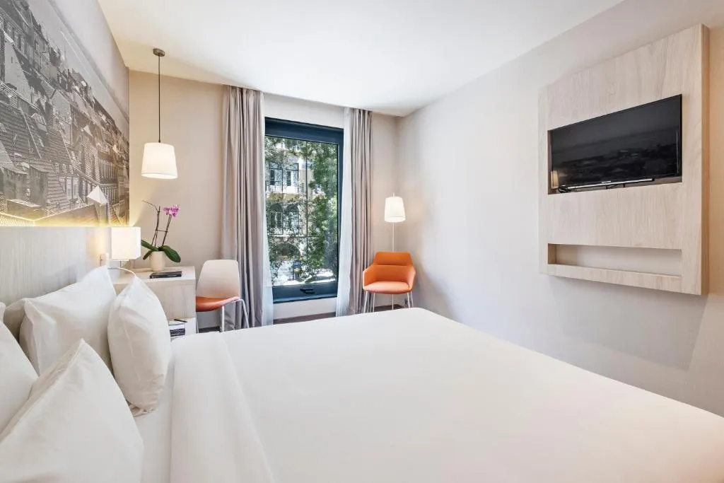 Room, Dorma Liberdade, Lisbon