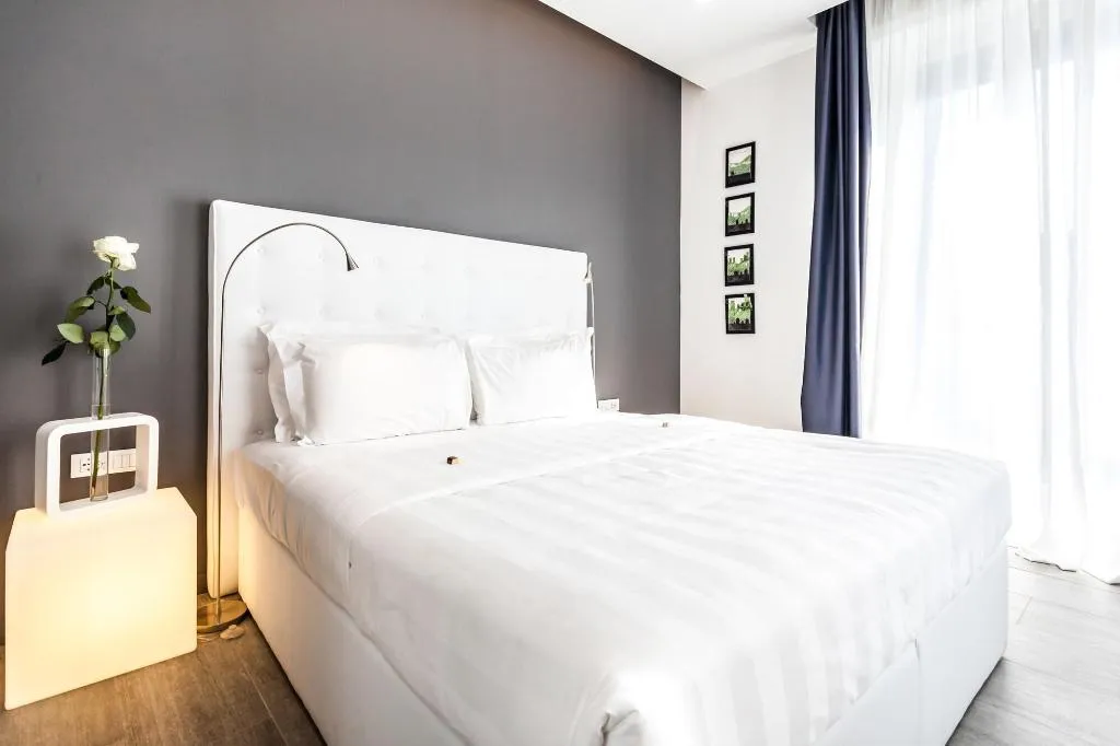 Room, M2M Made To Measure, Milan