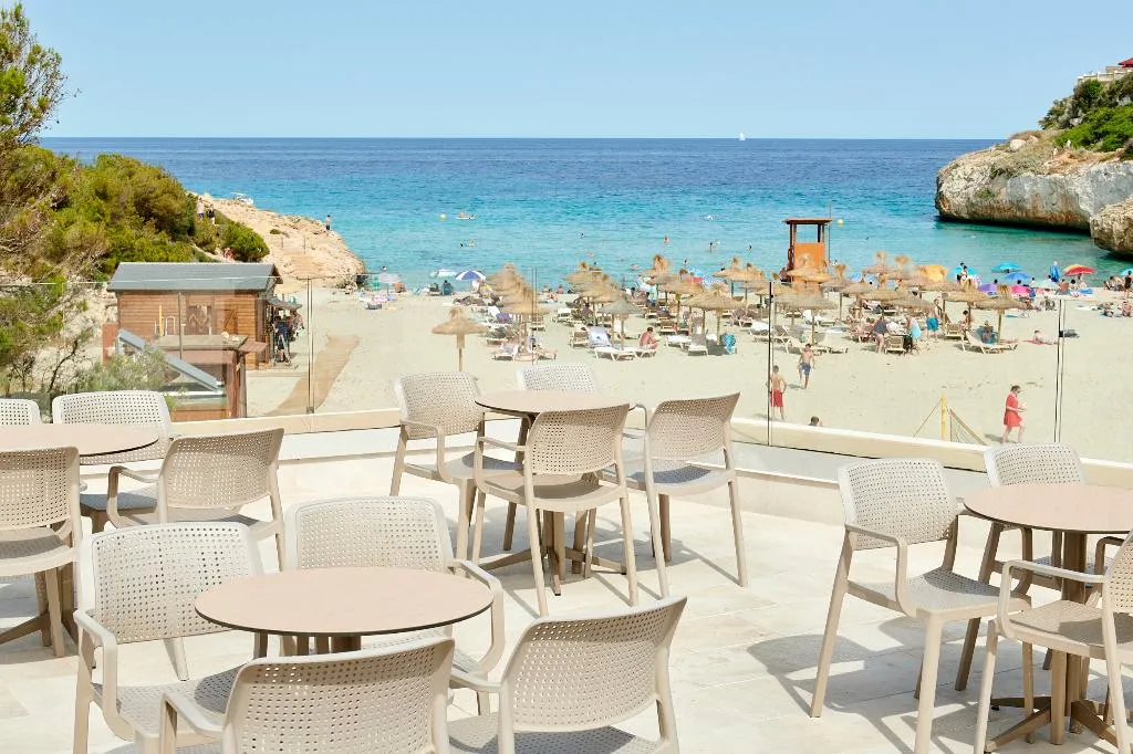 Bar, Iberostar Waves Cala Domingos, Majorca