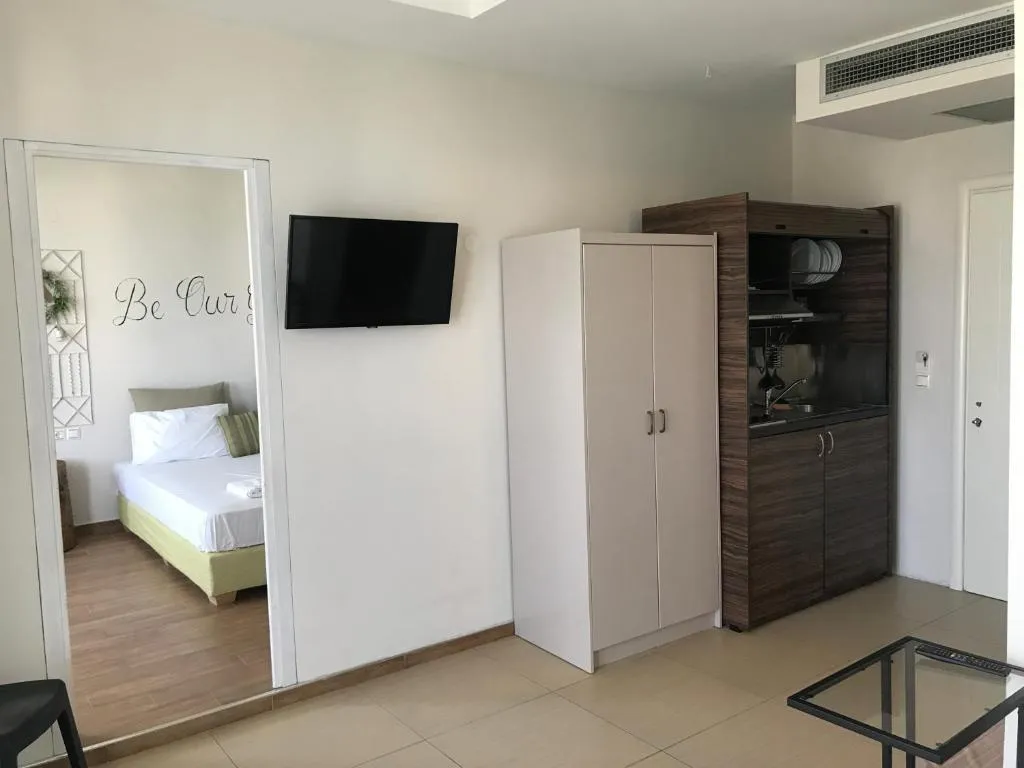 APARTMENT basement Room, Klio Apartments And Studios, Thessaloniki
