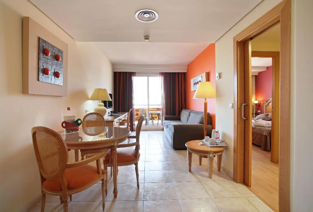 Room, Peniscola Plaza Suites, Valencia