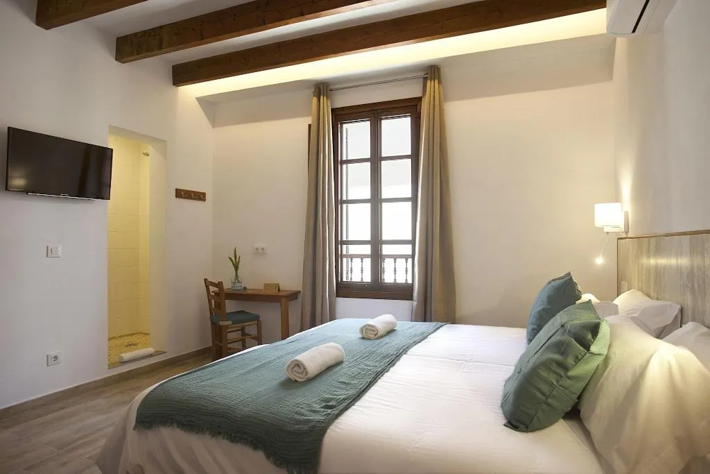Room, Casal de Petra - Rooms & Pool, Majorca