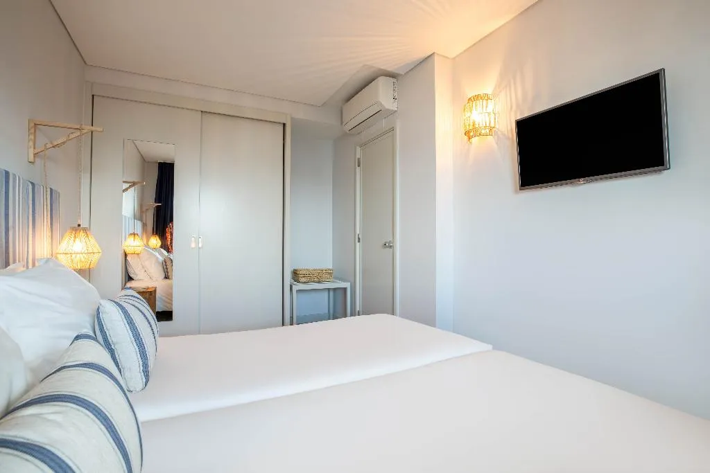 TWIN CLASSIC Room, Aqualuz Lagos by The Editory, Algarve