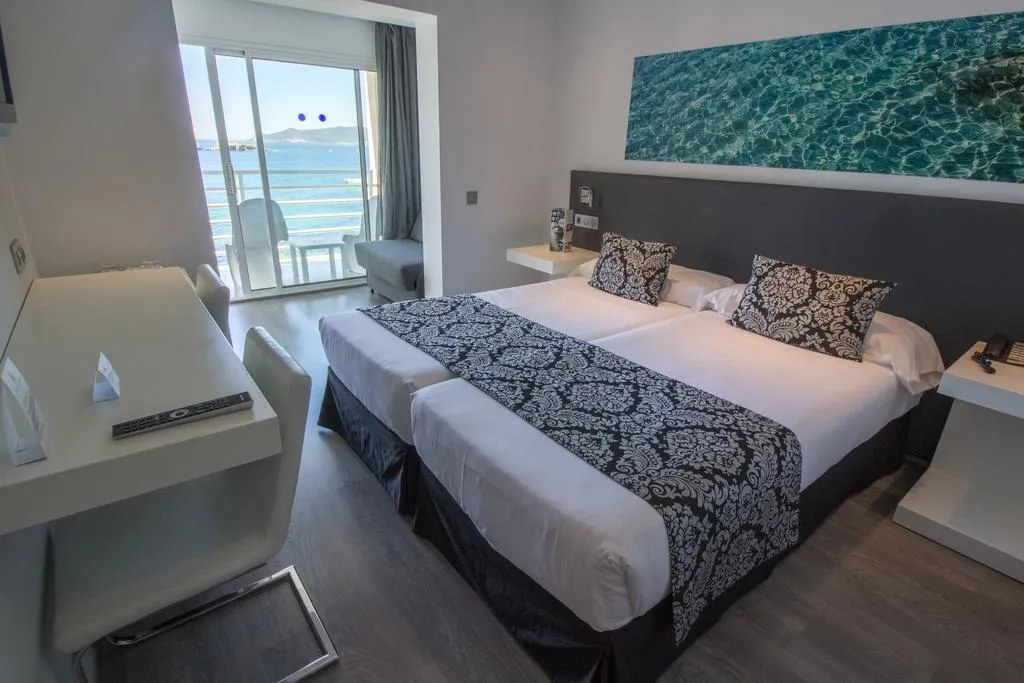 TRIPLE SEA VIEW Room, BG Nautico Ebeso, Ibiza
