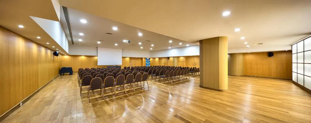 Conferences, The Views Monumental, Madeira