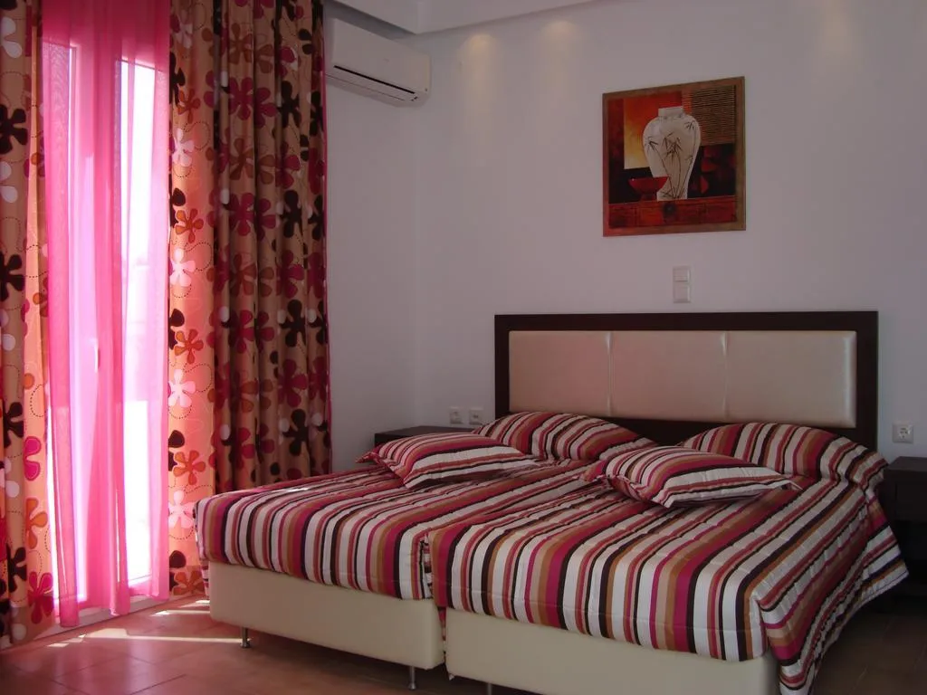 STUDIO CAPACITY 3 Room, Elena Studios & Suites, Mykonos