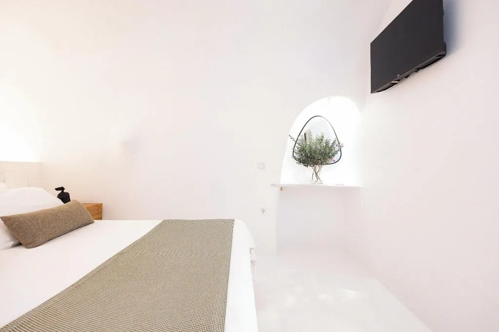 Room, Aeifos Boutique Hotel, Santorini
