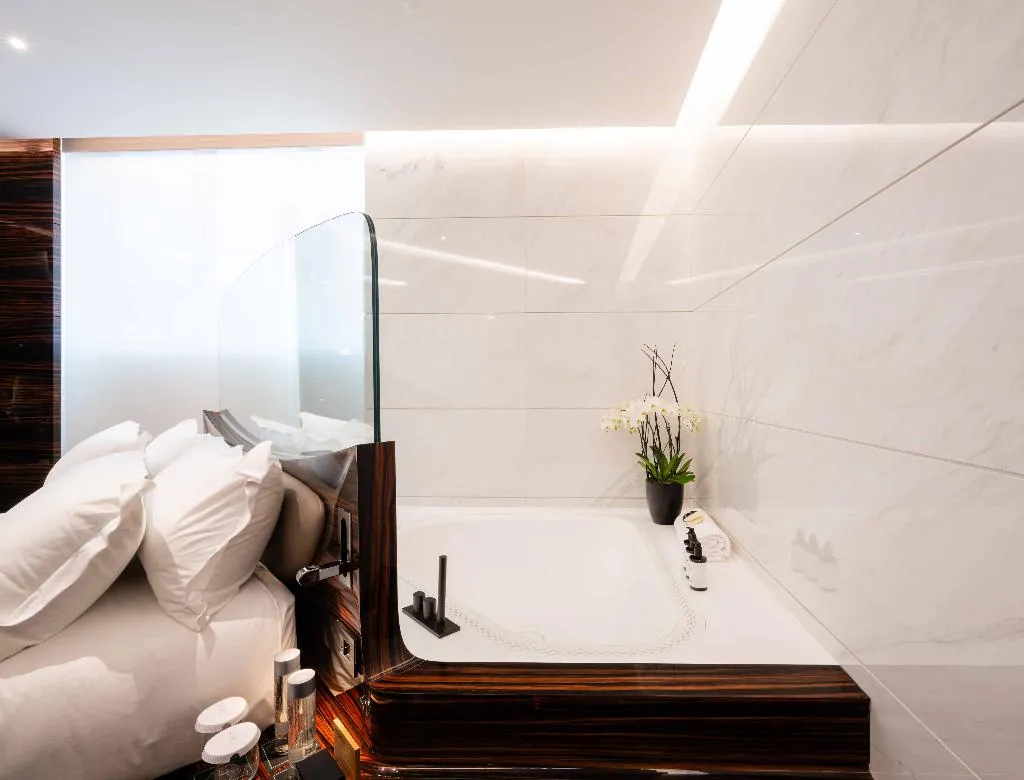 SUITE TWO BEDROOMS TWO BATHROOMS Room, Romeo Hotel Roma, Rome