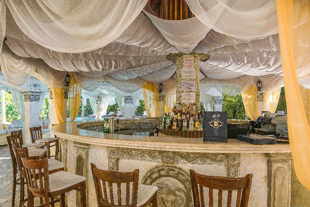 Bar, Gold Pearl Hotel, Bourgas