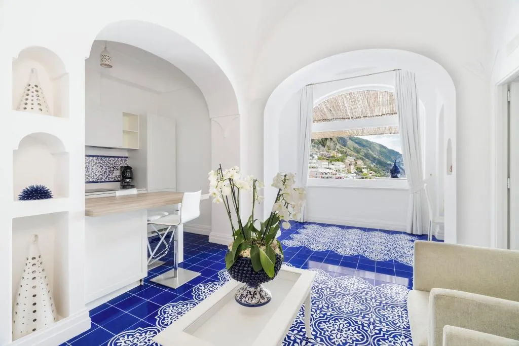 DOUBLE TWO QUEEN BEDS Room, Villa Magia, Naples