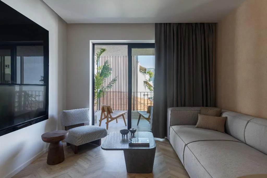 JUNIOR SUITE STANDARD Room, Newel Psychiko, Athens