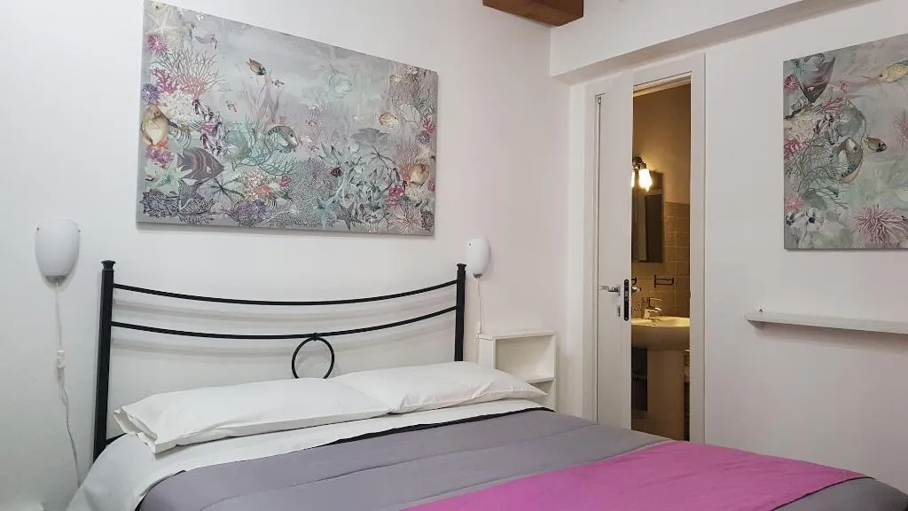 Room, PalermiT'amo, Palermo