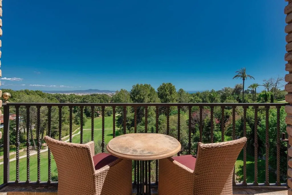 DOUBLE DELUXE BAY VIEW Room, Castillo Hotel Son Vida, Majorca