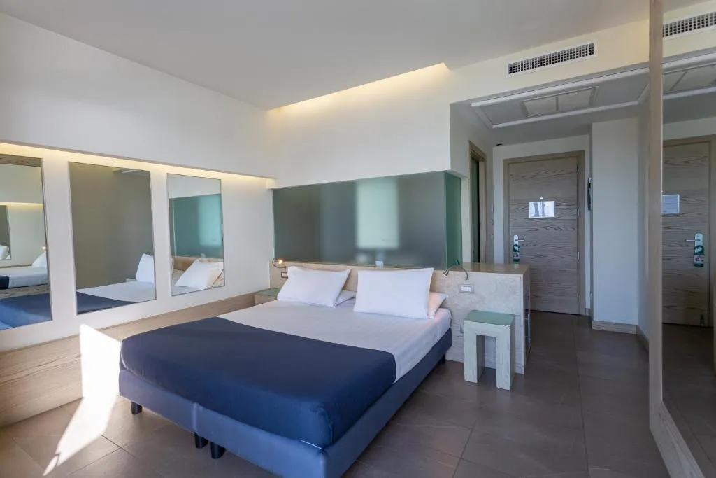 Double or Twin SEA VIEW WITH BALCONY Room, Smy Aran Blu Roma Mare, Rome