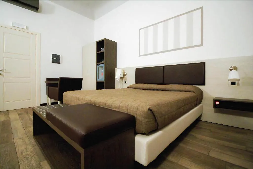 Room, B&B Dimore le Leopoldine, Florence