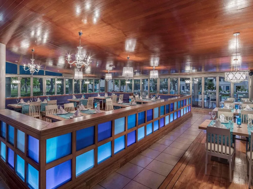 Restaurant, Rixos Sungate Land of Legend Theme Park FreeAcces, Antalya